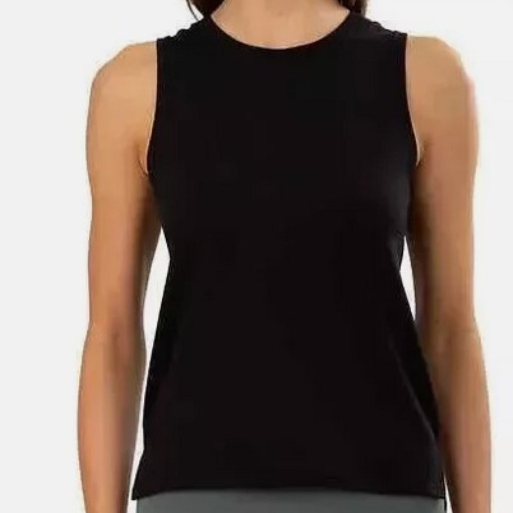 Tuff Athletics Women's Crew Neck Stretch Top Nwt